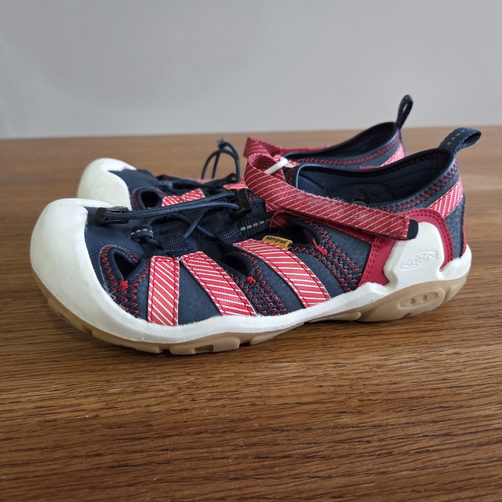 Keen Knotch Creek Youth Water Sandals Unisex Size 4